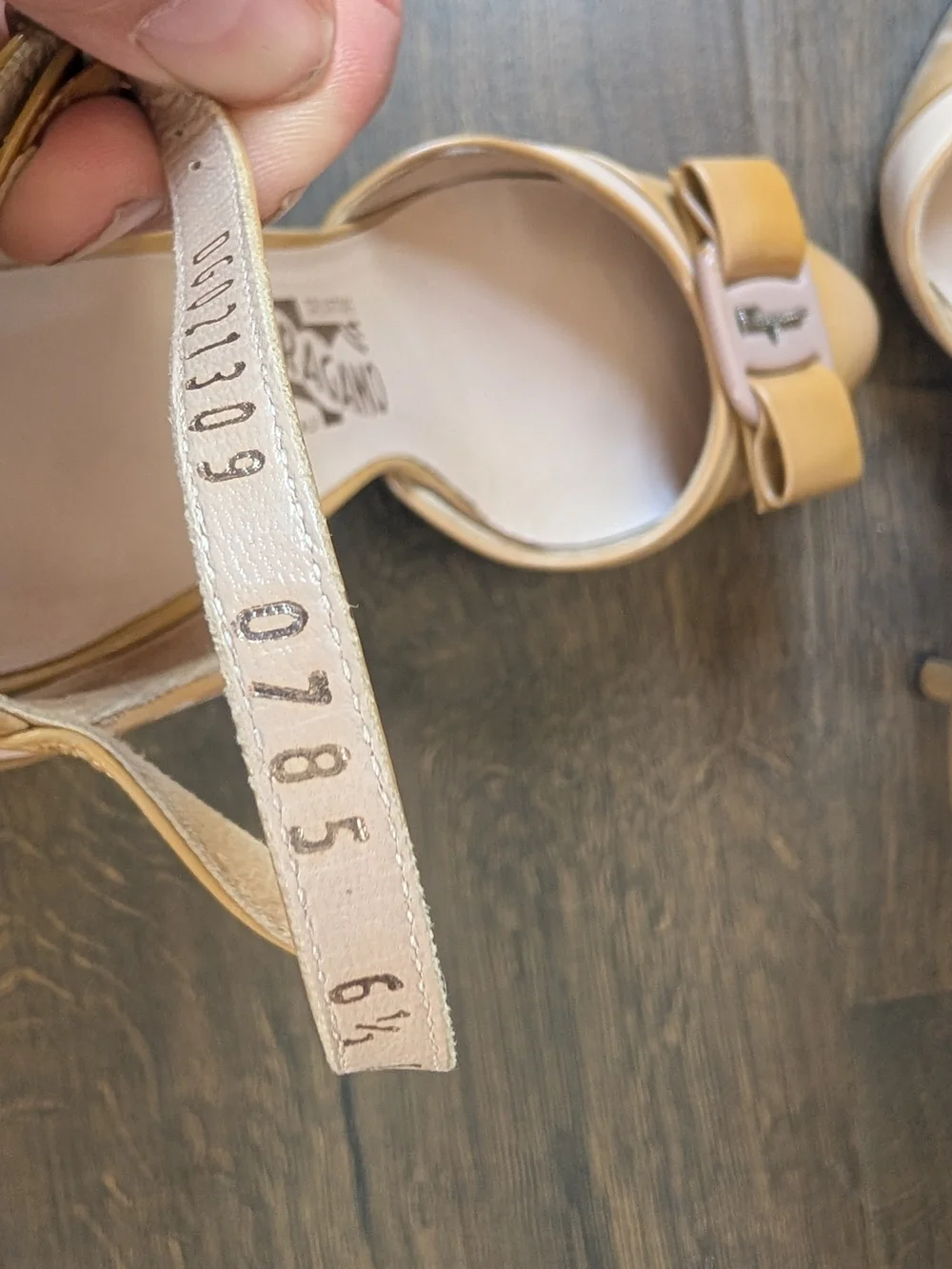 Salvatore Ferragamo Women's Beige Patent Bow Ankle-Strap Pumps - Picture 5 of 5